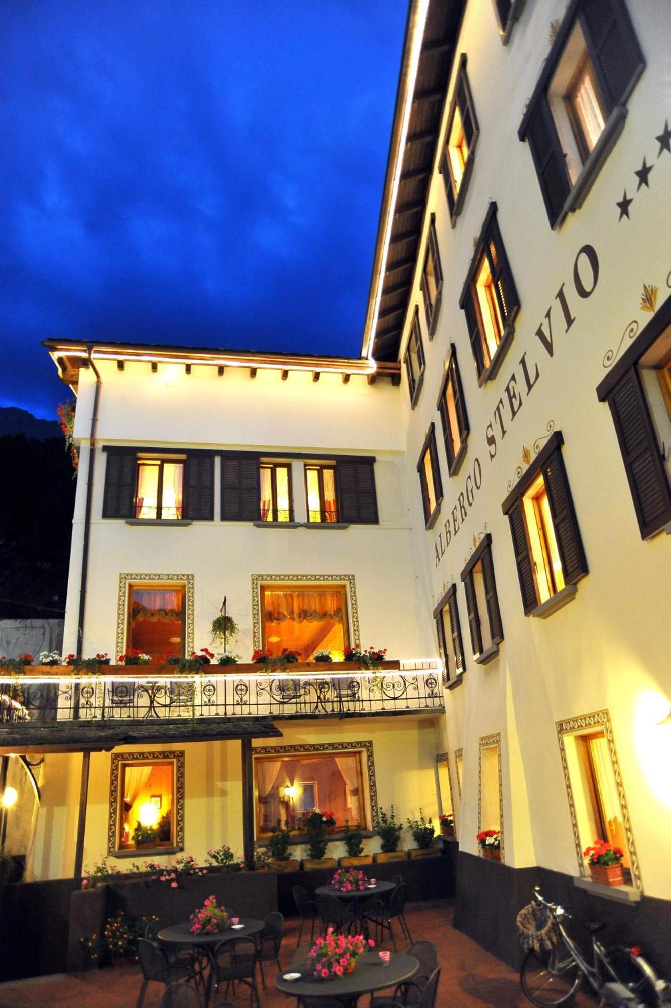 Albergo Stelvio Бормио Экстерьер фото