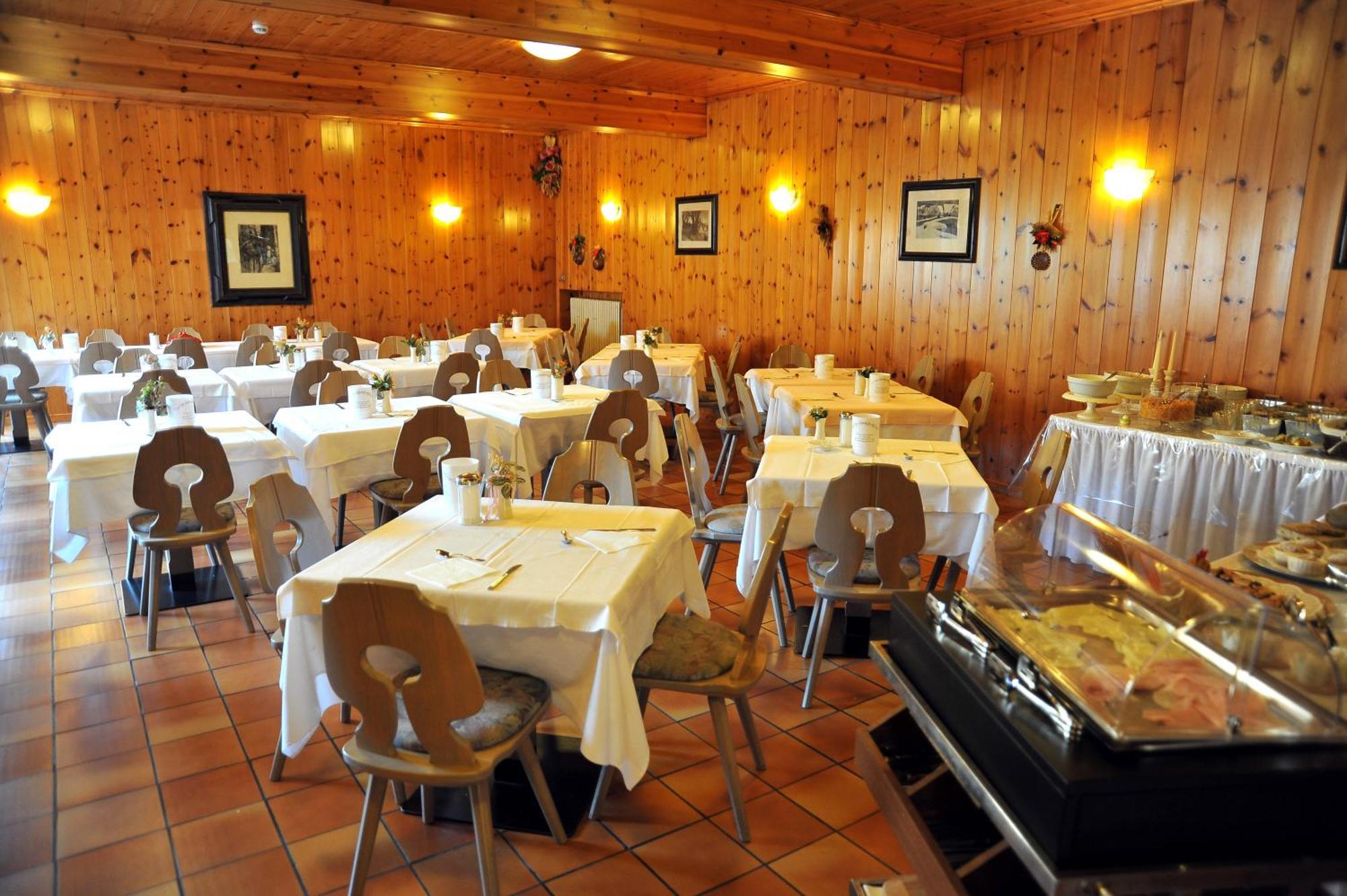 Albergo Stelvio Бормио Экстерьер фото