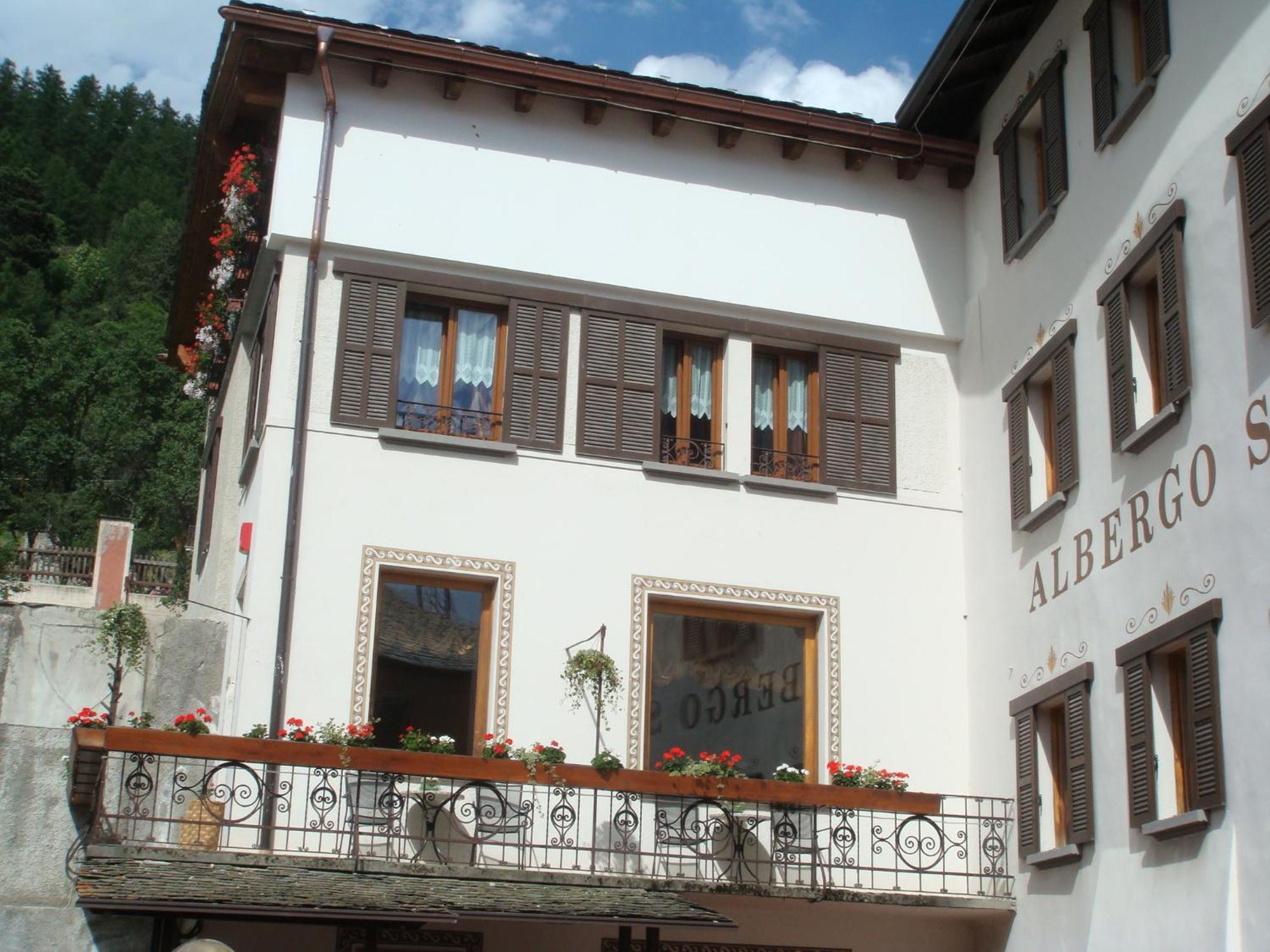 Albergo Stelvio Бормио Экстерьер фото