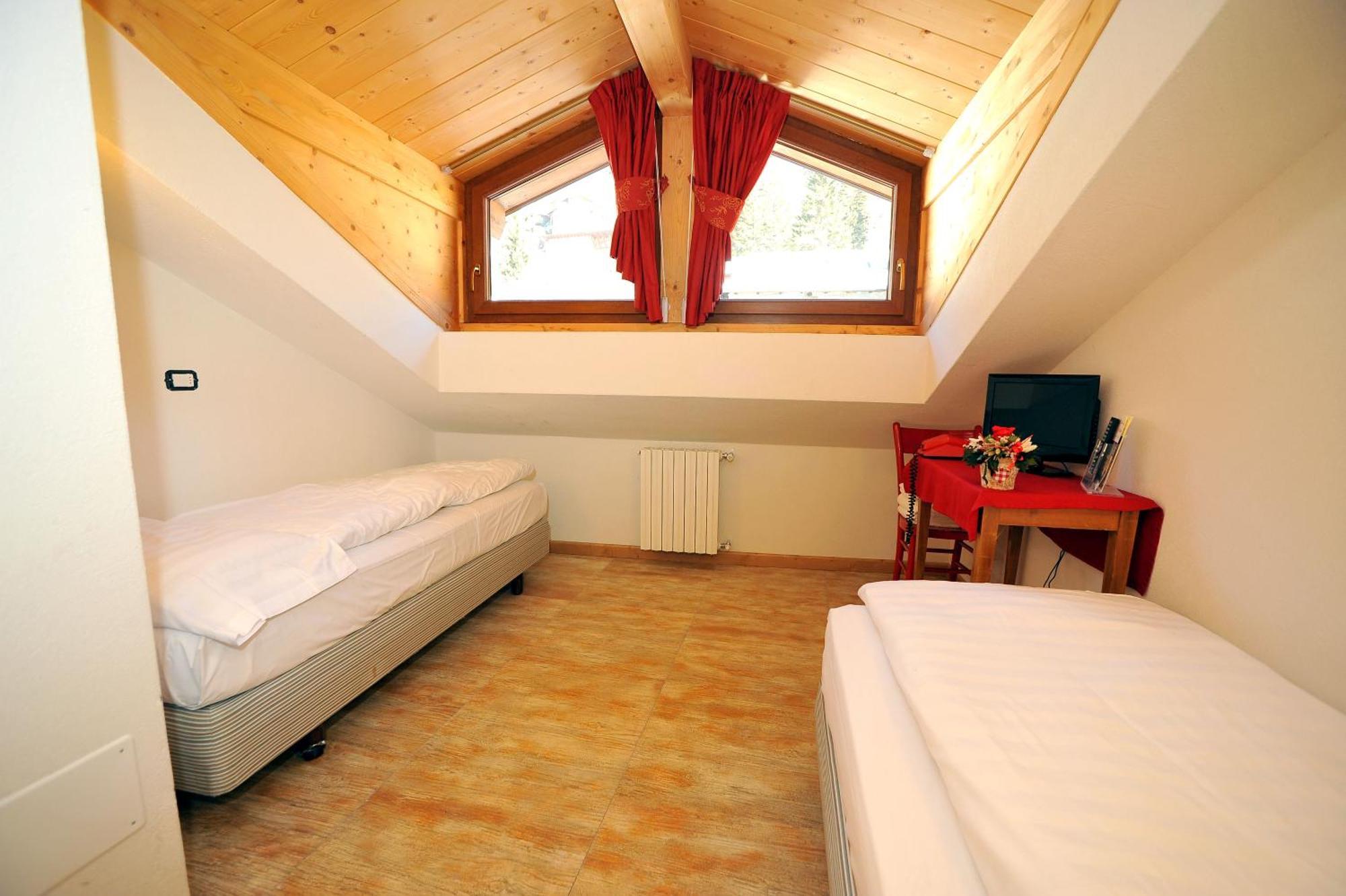 Albergo Stelvio Бормио Номер фото